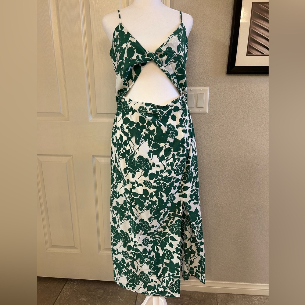 Mahina Green and White Floral Cutout Dress size L (Bin A4)